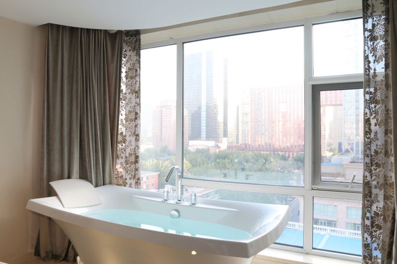 Oversized Bathtub Installation in Saint Petersburg, FL